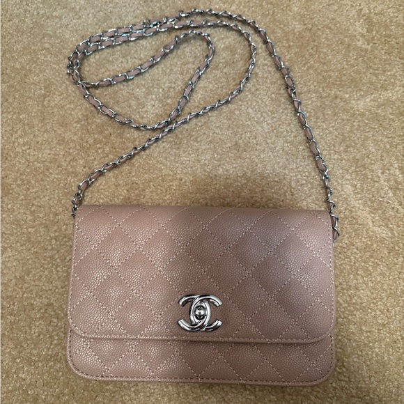 Purse - Picture 1 of 3